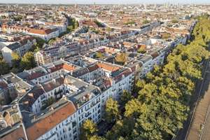 Altbautraum mit 50 m² Garten – stilvolle 3-Zimmer-Wohnung im sanierten Gründerzeithau – Die vollständige Adresse der Immobilie erhältst du vom Anbieter., 14057 Charlottenburg, Berlin – Vorschaubild 8
