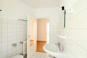 Immobilien Schneider - München-Lehel - Attraktive 3 Zimmer-Wohnung in zentraler Lage – Die vollständige Adresse der Immobilie erhältst du vom Anbieter., 80538 Lehel, München – Vorschaubild 12