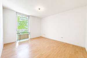 3 Zimmer Wohnung in Moosach  2 Balkone, 4 m Raumhöhe & Galerie – Die vollständige Adresse der Immobilie erhältst du vom Anbieter., 80993 Alt-Moosach, München – Vorschaubild 5