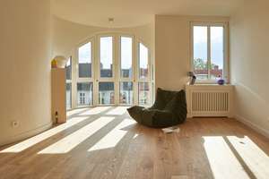 Wo Kreuzberg zu Ihren Füßen liegt- ein lichtdurchflutetes Wohnjuwel mit Ausblick! Traumhafte 2 Zi.!