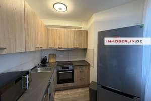 IMMOBERLIN.DE - Stimmige Wohnung mit ruhigem Südwestbalkon & Lift beim Spektesee – Die vollständige Adresse der Immobilie erhältst du vom Anbieter., 13589 Falkenhagener Feld, Berlin – Vorschaubild 3