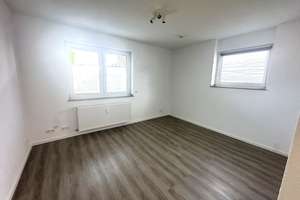 *** Attraktives EG Appartement mit Küche - renoviert - gute BAB Anbindung *** – Asdonkstraße 40, 41066 Bettrath-Hoven, Mönchengladbach – Vorschaubild 1