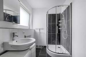 Premium WG-Zimmer in Regensburg Altstadt | Erstbezug | voll möbliert | 2 Bäder | WLAN – Taubengäßchen 3, 93047 Innenstadt, Regensburg – Vorschaubild 4