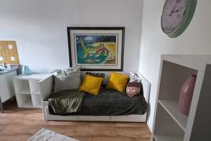 Einziehen & wohlfühlen: Stilvoll möbliertes Studio in Krefeld Uerdingen – Burgstraße 8-10, 47829 Uerdingen, Krefeld – Vorschaubild 3
