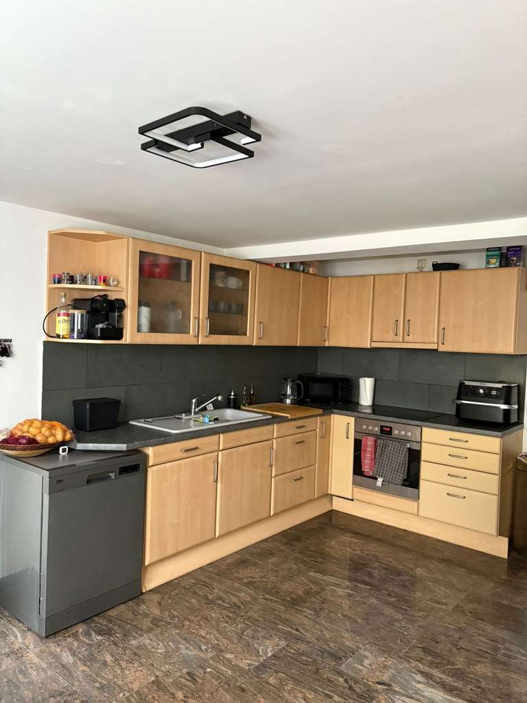 Immobilie in Waldems - Großzügige 3,5-Zimmer-Wohnung mit 120 m² in ruhiger Waldrandlage – leerstehend - Bild 2