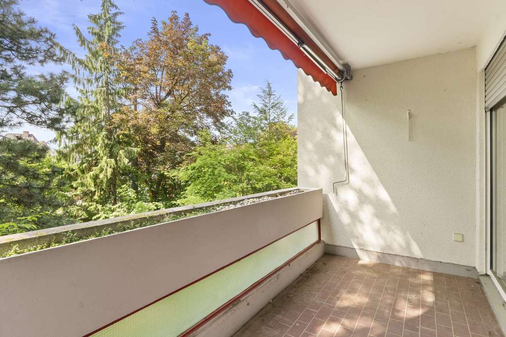 Immobilie in Augsburg - Gut geschnittene 2-ZKB-Wohnung mit Potential in A.-Pfersee! Kauf gegen Gebot - Bild 3