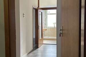 Frisch modernisierte 2,5-Zimmer-Wohnung mit großzügigem Grundriss in Bremerhaven-Wulsdorf
