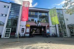 Helles Apartment mit EBK und TG-Stellplatz direkt am Rennplatz. Frei ab 01.07. – Die vollständige Adresse der Immobilie erhältst du vom Anbieter., 93049 Westenviertel, Regensburg – Vorschaubild 1