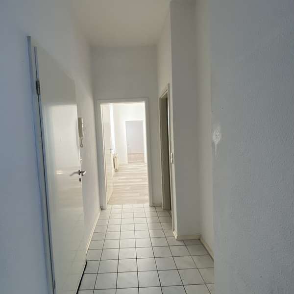 *** charmante 2-Zimmer-Wohnung - in ehem. Vorstadtvilla - kleine Terrasse - Blick ins Grüne ***