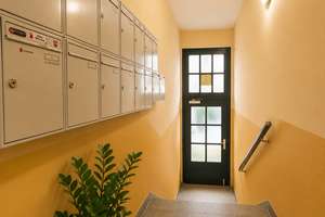 Steglitz: Vermietete 1-Zimmer-Wohnung | Balkon | Aufzug | Modernisiert