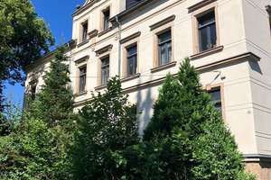Großzügige 2,5-Zimmer mit Terrasse, Wanne, Dusche und Laminat und in guter Lage! 