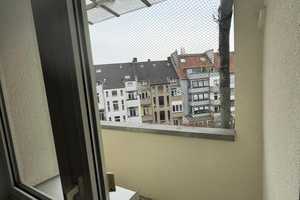 Exklusive, modernisierte 2-Raum-Wohnung mit Balkon und EBK in Düsseldorf – Querstraße 8, 40227 Düsseldorf – Vorschaubild 3