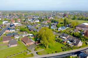 Idylisches Einfamilienhaus in zentraler Lage von 24582 Wattenbek – Die vollständige Adresse der Immobilie erhältst du vom Anbieter., 24582 Wattenbek – Vorschaubild 3