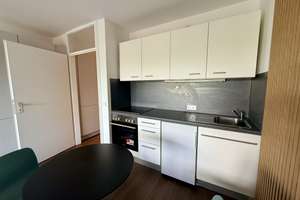 Jetzt Aktionspreis sichern: Möbliertes Apartment mit 4,24 % Bruttomietrendite in Schwabing – Leopoldstr. 202, 80804 Neufreimann, München – Vorschaubild 3