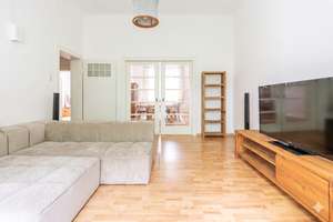 Dreifamilienhaus mit Altbaucharme. Hinterhof und Balkonen. 306m² in Solingen Mitte. – Die vollständige Adresse der Immobilie erhältst du vom Anbieter., 42651 Solingen-Mitte, Solingen – Vorschaubild 15
