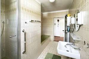Zentral gelegenes, zweigeschossiges Wohnhaus mit Keller, Garage sowie Carport und schönem Garten – Die vollständige Adresse der Immobilie erhältst du vom Anbieter., 49661 Cloppenburg – Vorschaubild 14