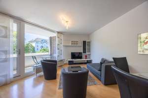 GRAFENBERG: Stilvoller Wohlfühlfaktor – möblierte 2-Zimmer-Wohnung mit Loggia und Aufzug – 40235 Grafenberg, Düsseldorf – Vorschaubild 2
