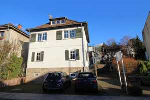 Zweifamilienhaus + teilausgebaute Scheune + Garten + 5 Stellplätze – Main-Taunus-Kreis – Vorschaubild 1