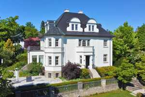 Luxuriöses Familiendomizil mit Pool und Garten – Wohnen auf höchstem Niveau in Würzburg – Würzburg – Vorschaubild 2