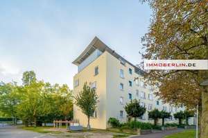IMMOBERLIN.DE - Top-Investment! 3 Vermietete Dachgeschoss Wohnungen inklusive Garagen – Die vollständige Adresse der Immobilie erhältst du vom Anbieter., 12529 Schönefeld – Vorschaubild 2