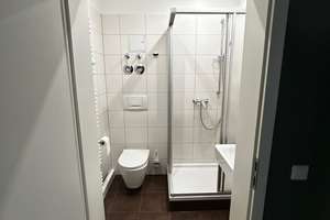 Gemütliche 2-Zimmer-Wohnung mit Balkon im 3. OG im Hinterhaus in Leipzig-Anger-Crottendorf  – Zweinaundorfer Straße 14, 4316 Anger-Crottendorf, Leipzig – Vorschaubild 4
