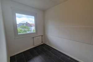 **FAMILIEN WILLKOMMEN**4-Zimmer-Wohnung // Balkon // 2.Etage // Bad mit Wanne // ab sofort – Ringstraße 47, 4209 Leipzig – Vorschaubild 11