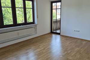 2-Zimmer-Wohnung mit Balkon in Moosthenning