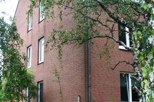 Bezugsfreie Eigentumswohnung mit großem Grundstück, Terrasse und Stellplatz in Hamburg Tonndorf