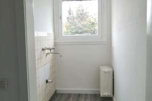 Gemütliche Dachgeschosswohnung mit Fenster Bodenbündig – Am Krausen Bäumchen 103, 45136 Bergerhausen, Essen – Vorschaubild 7