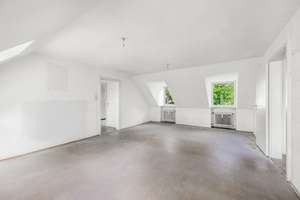 Renovierungsbedürftige Dachgeschosswohnung mit viel Potenzial – Die vollständige Adresse der Immobilie erhältst du vom Anbieter., 80689 Sankt Ulrich, München – Vorschaubild 4