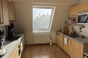 Attraktive 3,5. Zi. Wohnung mit Garagenstellplatz in ruhiger Wohnlage "für 2-3 Personen geeignet" – Curtiusstraße 14, 47053 Dellviertel, Duisburg – Vorschaubild 2