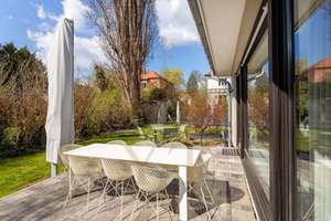 TOP-Lage! | Villa im Bungalow-Stil | mit Pool & Garten | Sauna | Kamin | in Berlin-Zehlendorf – Die vollständige Adresse der Immobilie erhältst du vom Anbieter., 14169 Zehlendorf, Berlin – Vorschaubild 11