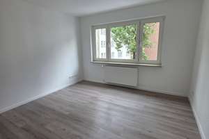 Frisch sanierte zwei Zimmer Wohung mit modernem Badezimmer ! – Alsenstraße 15, 42103 Elberfeld, Wuppertal – Vorschaubild 11