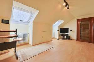 Großzügiges Reihenhaus inklusive Garage in beliebter Lage von Neu-Ulm/Pfuhl – Die vollständige Adresse der Immobilie erhältst du vom Anbieter., 89233 Neu-Ulm – Vorschaubild 15