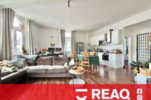Charmante 2-Zimmer-Wohnung mit großzügigem Wohnbereich und Altbauflair in Innenstadt Lage!