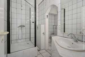 Property thumbnail 10