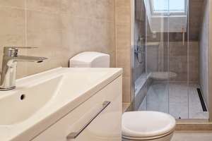 Schöne 2-Zimmer-DG-Wohnung in Bonn / Bad Godesberg mit neuem Bad, Einbauküche, Balkon und Stellplatz – Die vollständige Adresse der Immobilie erhältst du vom Anbieter., 53179 Rüngsdorf, Bonn – Vorschaubild 16