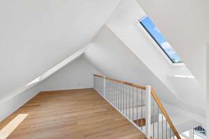 Hochwertige Galeriewohnung mit Südwestbalkon – EEK  A+