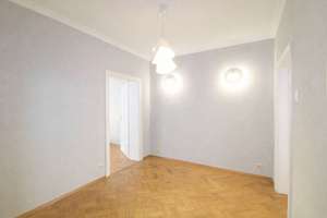 Gepflegte 2-Zimmer-Altbauwohnung mit großzügigen Grundriss und Südbalkon im Innenhof von Schwabing! – Die vollständige Adresse der Immobilie erhältst du vom Anbieter., 80798 Josephsplatz, München – Vorschaubild 4