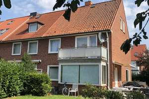 Reihenendhaus in ruhiger Lage mit 5,5 Zimmern und großem Garten in Hamburg Langenhorn – Die vollständige Adresse der Immobilie erhältst du vom Anbieter., 22419 Langenhorn, Hamburg – Vorschaubild 1