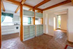 Architektur trifft Lebensqualität! Bungalow-Rarität mit Wellnessbereich und Gartenidylle – Böblingen (Kreis) – Vorschaubild 6