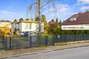 IMMOBERLIN.DE - Sehr attraktives Einfamilienhaus mit Baupotential in Wohlfühllage – Berlin – Vorschaubild 1