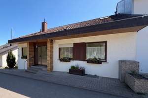 Charmantes Reihenendhaus mit Ausblick und Potenzial in Ostelsheim