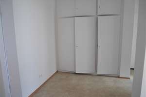 MZ-Kastel: Helle 2-Zimmer-Wohnung; modernes Wannenbad; Laminatboden; kleiner Balkon; Garage möglich – Die vollständige Adresse der Immobilie erhältst du vom Anbieter., 55252 Mainz-Kastel, Wiesbaden – Vorschaubild 34