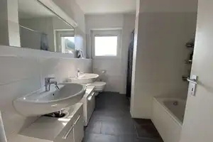 Modern mit EBK und Wintergarten – Südwestpfalz (Kreis) – Vorschaubild 6