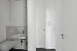 Wasserlage an der Dahme: Bezugsfreie 3-Zimmer-Wohnung mit Aufzug und Süd Loggia in Köpenick – Die vollständige Adresse der Immobilie erhältst du vom Anbieter., 12527 Grünau, Berlin – Vorschaubild 8