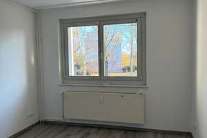 Hochwertig modernisierte 2-Zimmer-Wohnung mit Balkon in Berlin-Zehlendorf – Sachtlebenstraße 47b, 14165 Zehlendorf, Berlin – Vorschaubild 12