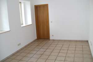 Rollstuhlgerechte Wohnung mit Fußbodenheizung und Einbauküche in Mainz-Laubenheim – Hans-Zöller-Straße 13-15, 55130 Laubenheim, Mainz – Vorschaubild 5