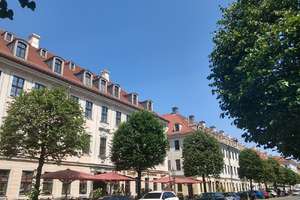 Barockviertel - Königstraße: Galeriewohnung mit EBK, Gäste-WC & Lift