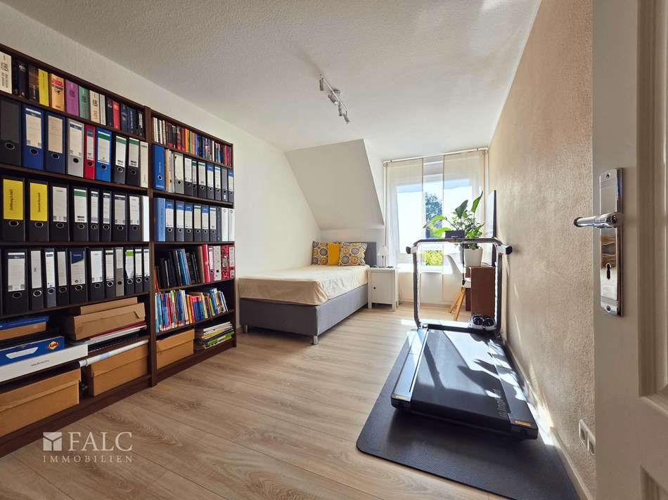 Kinderzimmer/Hobbyraum